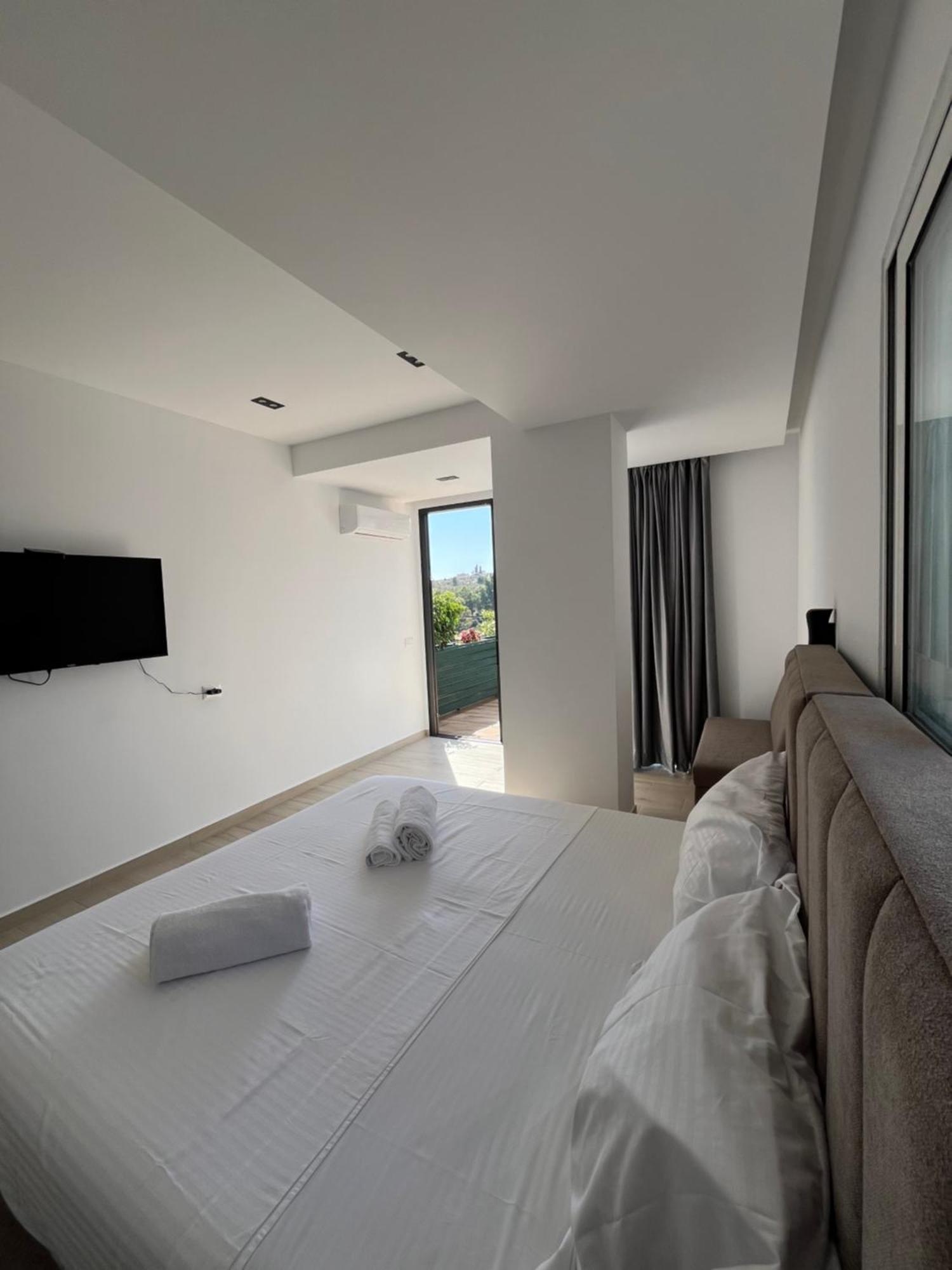Hotel Del Mare Sarandë Esterno foto